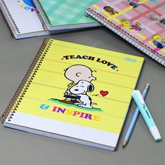 Caderno Universitário Snoopy Teach Love