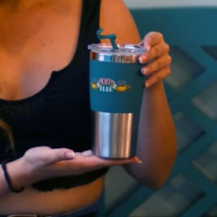 Copo Viagem Max Friends Central Perk