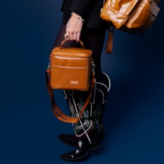 Kit Bolsa Tote Midi com Alça + Térmica Move Mini Caramelo