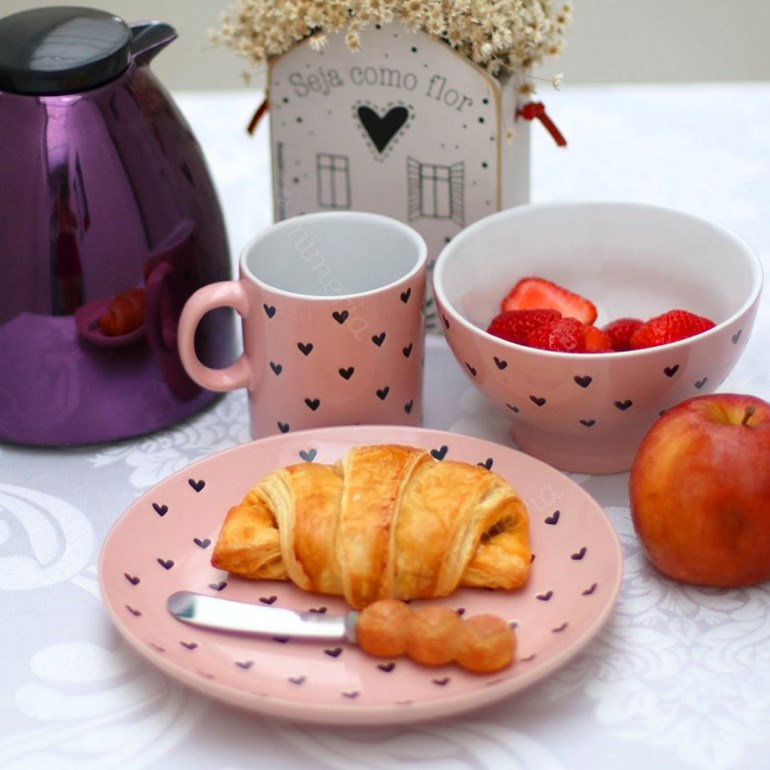 Kit Café da Manhã em Cerâmica Corações Rosa