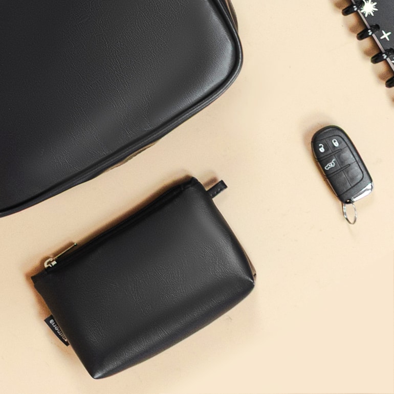 Necessaire de Bolsa Preta