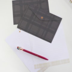 Papel de Carta Trama
