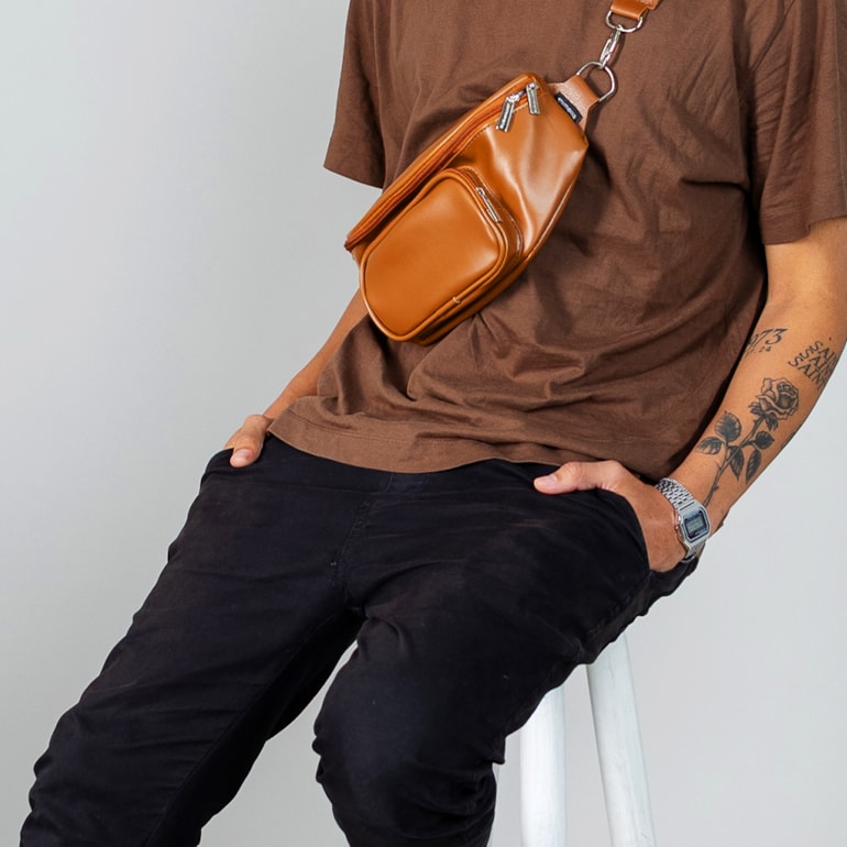 Pochete com Bolso Caramelo