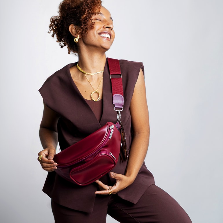 Pochete com Bolso Vermelho Cereja